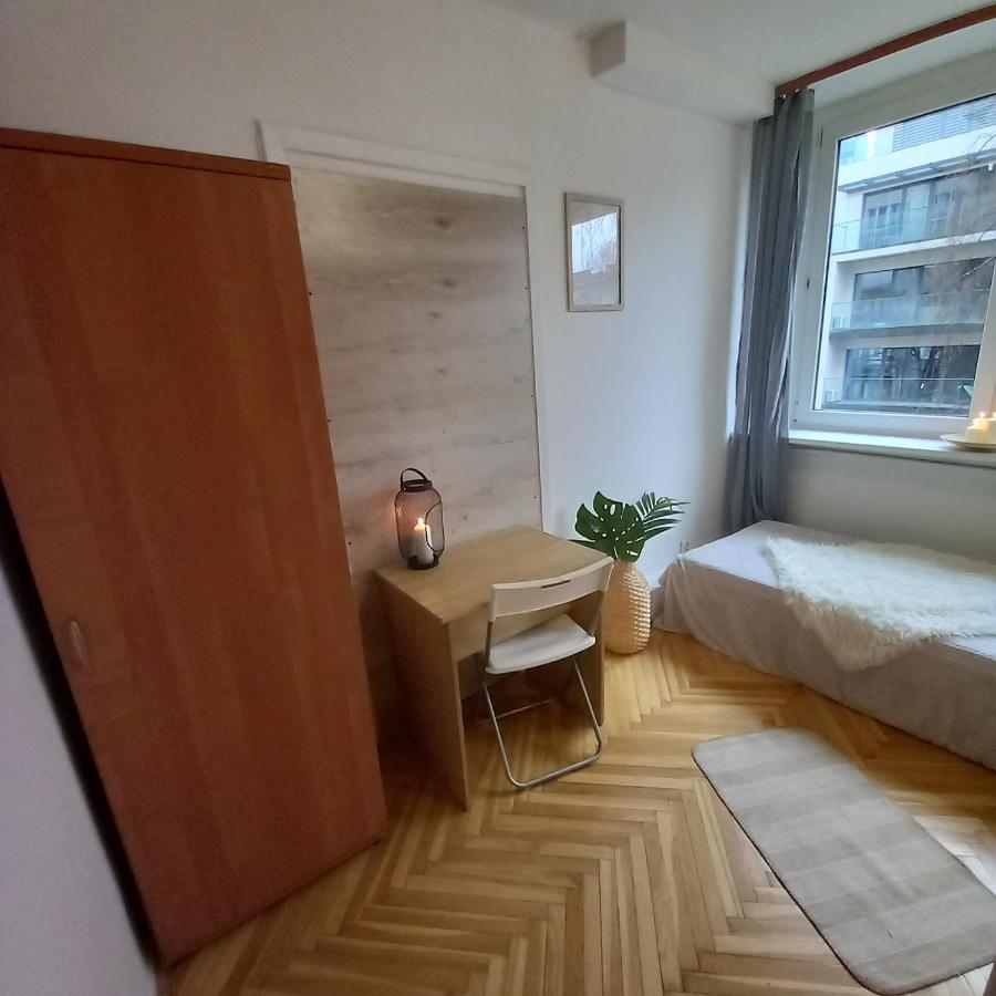 Regem Pokoje Zlota Varsavia Esterno foto